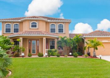 Expensive real estate rises in price