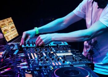 Basic information about DJ Mixes: for what purposes you need to use the site