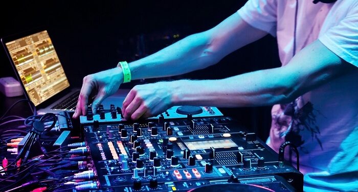 Basic information about DJ Mixes: for what purposes you need to use the site