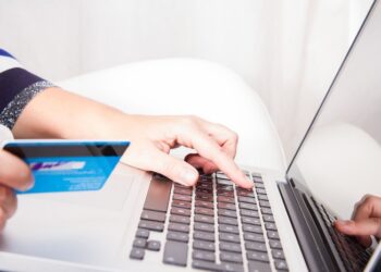 Из каких этапов состоит процесс оформления онлайн кредита: его особенности