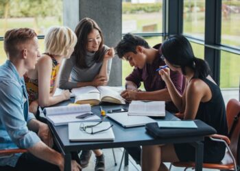 Почему стоит обратиться в “Наука Сервис”, если вы хотите заказать курсовую работу