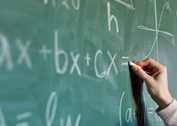 Calculating double integrals without errors using an online calculator