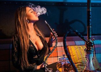 Кальяны Embery Mono: стильный процесс курения и клубы ароматного пара