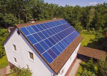 Домашня сонячна електростанція: ціна та від чого вона залежить