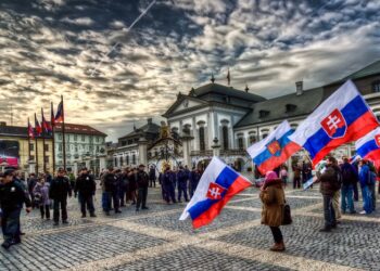 Как получить гражданство Словакии