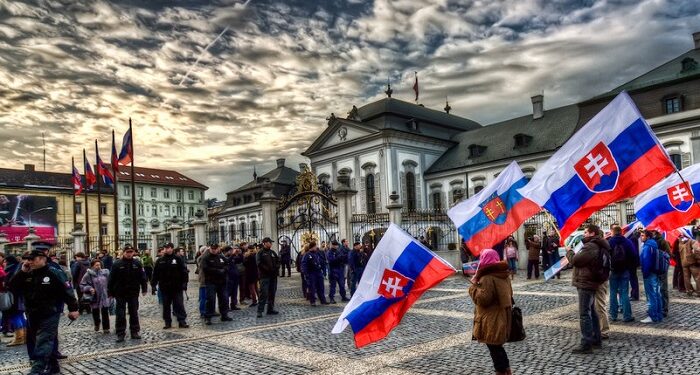 Как получить гражданство Словакии