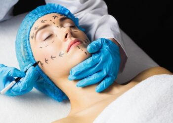 Круговая подтяжка лица: основные достоинства и правила