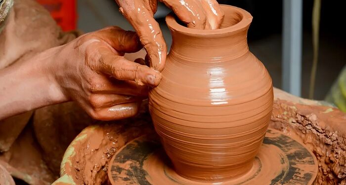 Pottery wheel workshops in Los Angeles: an unforgettable experience for adults and children