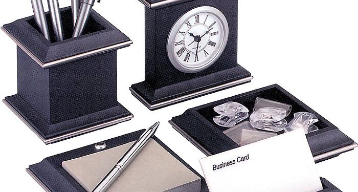 Різні подарункові бізнес-сувеніри в одному місці: переваги покупки