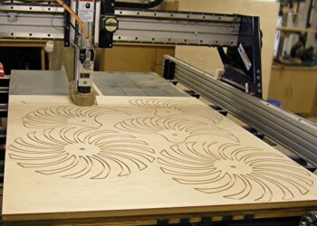 Easy Spray: services for cutting wood-based sheet materials