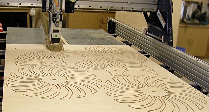 Easy Spray: services for cutting wood-based sheet materials