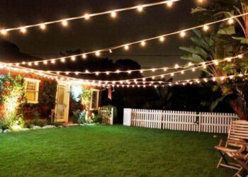 Как сделать свет во дворе