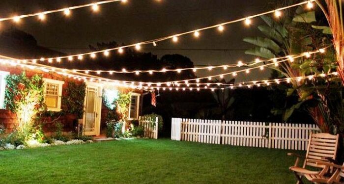 Как сделать свет во дворе