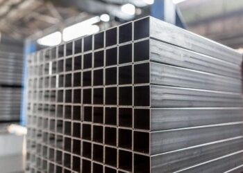 Профильная оцинкованная труба для чистых металлоконструкций