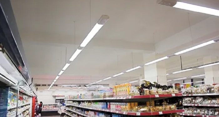 Освещение торгового помещения: преимущества светодиодного профиля