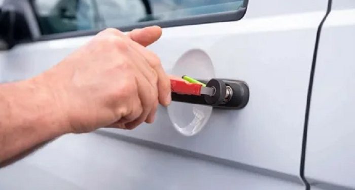 Specifics of unlocking a car and practical tips for drivers